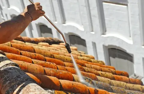 Nettoyage de toitures - Marcilly-en-Villette